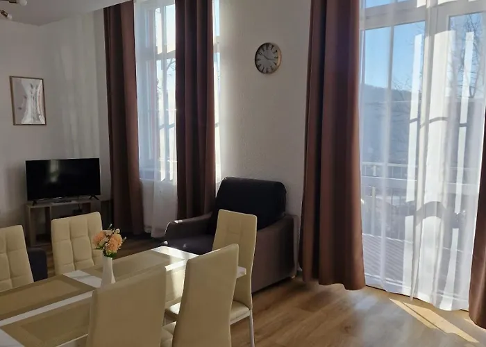 Murihaus Mit Balkon *